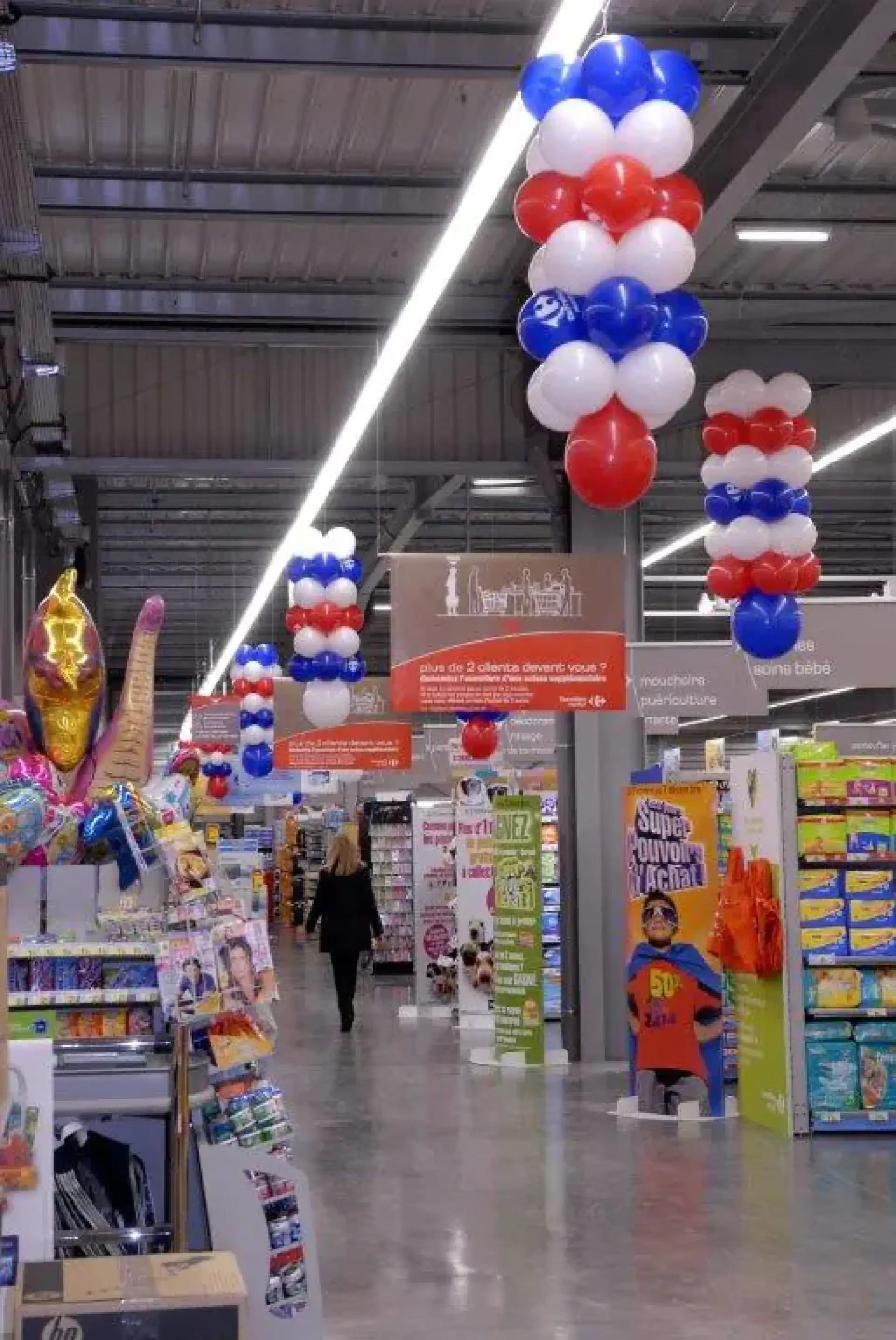 Création de décoration en ballons pour centres commerciaux à Albi