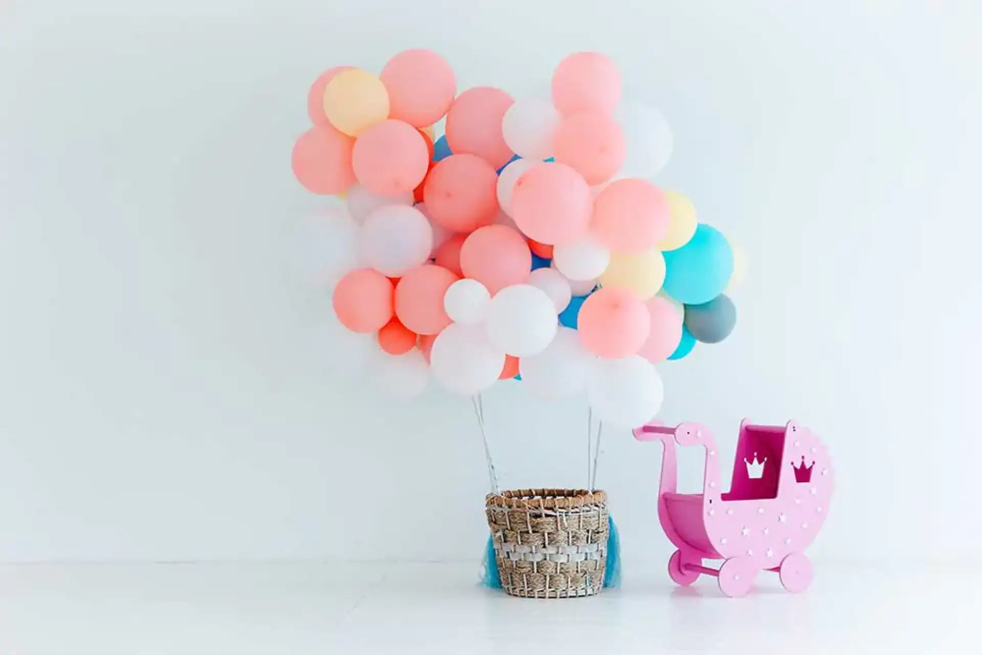 Création de décoration en ballons pour baby shower à Castres
