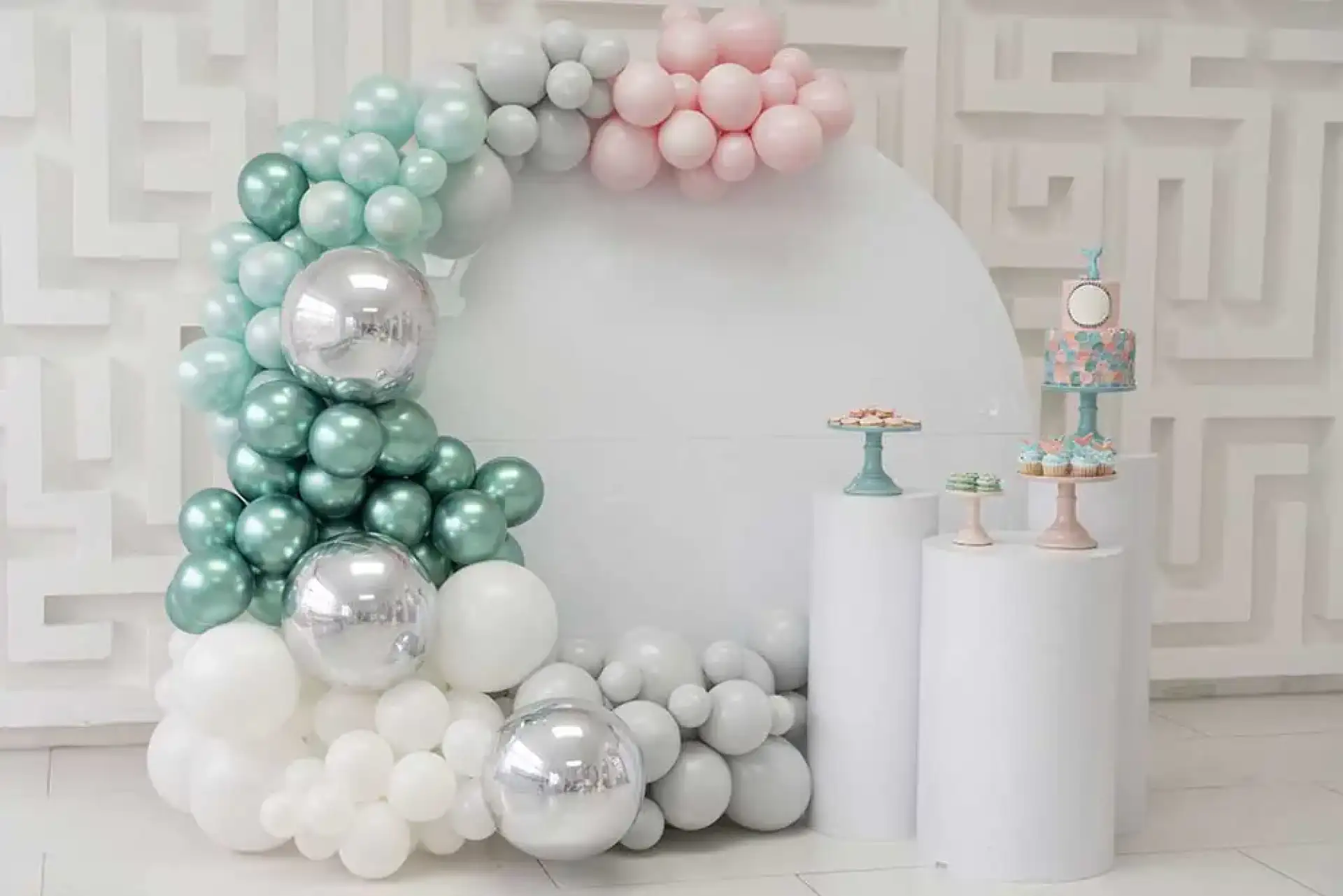 Création de décoration en ballons pour baby shower à Albi